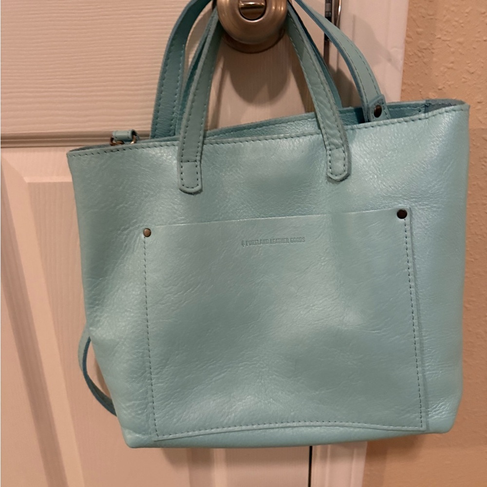 ***unicorn*** Portland Leather Medium Crossbody bag